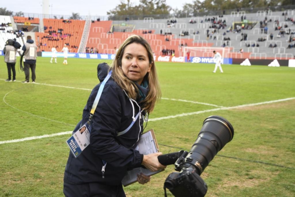 La hija de una gloria peruana es la jefa de prensa de la FIFA