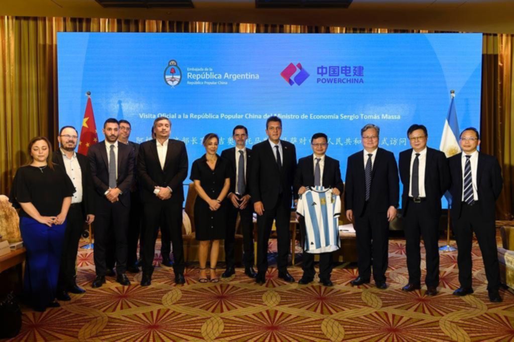 Acuerdos con China en la búsqueda de dólares