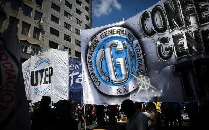 La CGT marcha por el Día del Trabajador, a días del próximo paro general nacional