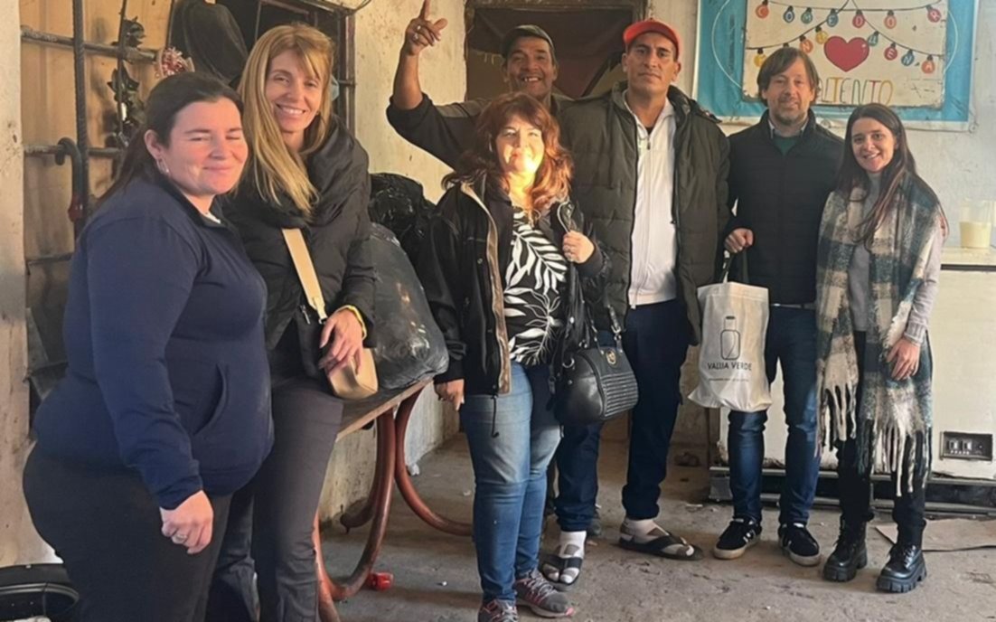 Movida solidaria: entregan ropa de abrigo a comedores de La Plata