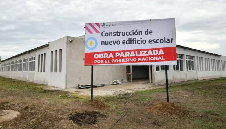 Kicillof reclama que le transfieran las obras paralizadas por Nación