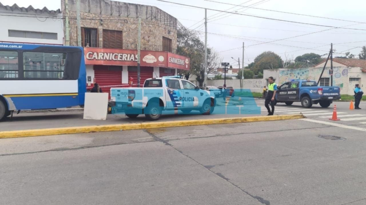 Conmoción en La Plata: un micro atropelló y mató a un vecino en Ringuelet