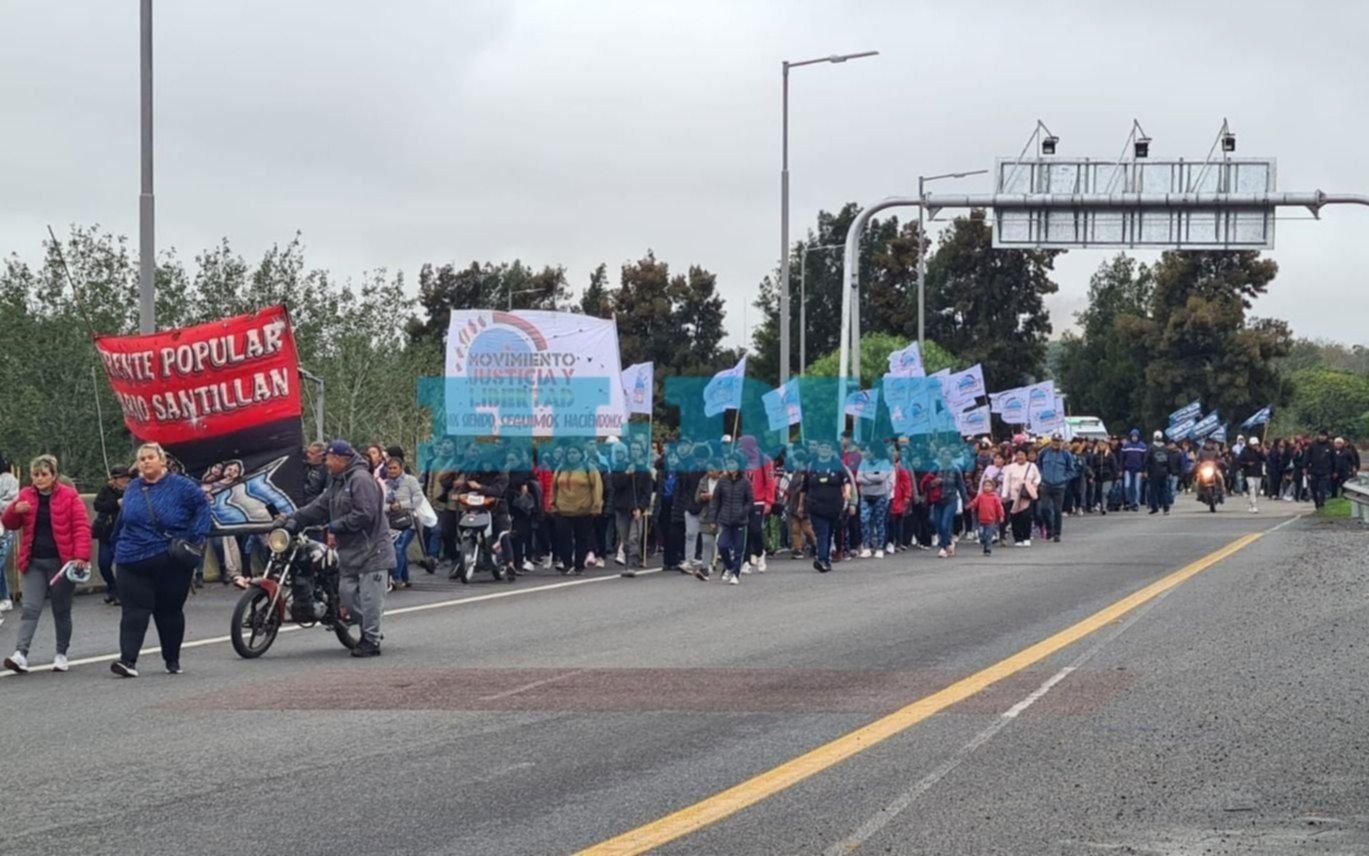 Autopista La Plata: tras varias horas, se levantó el piquete en la rotonda 