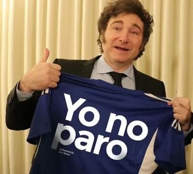 "Yo no paro": la remera del presidente Milei y una agenda de trabajo normal