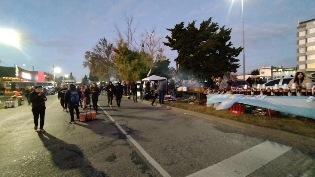 Entre los reclamos de vecinos del Estadio, otro “banquete” de La Renga