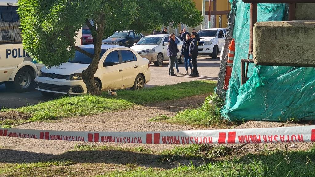 Un disparo letal y 26 armas policiales secuestradas