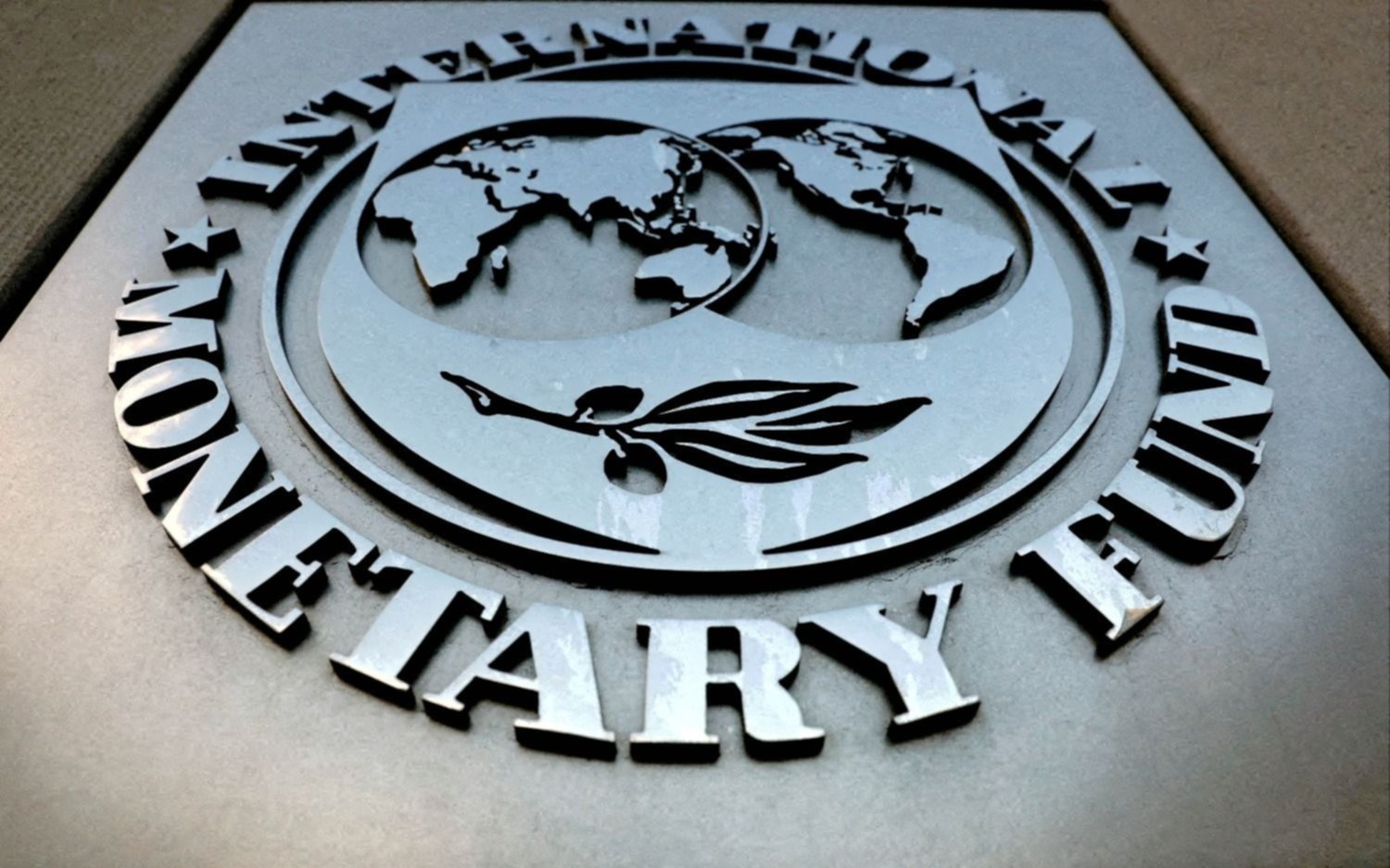 El FMI aprobó otra revisión del acuerdo con Argentina: más cerca de nuevos desembolsos