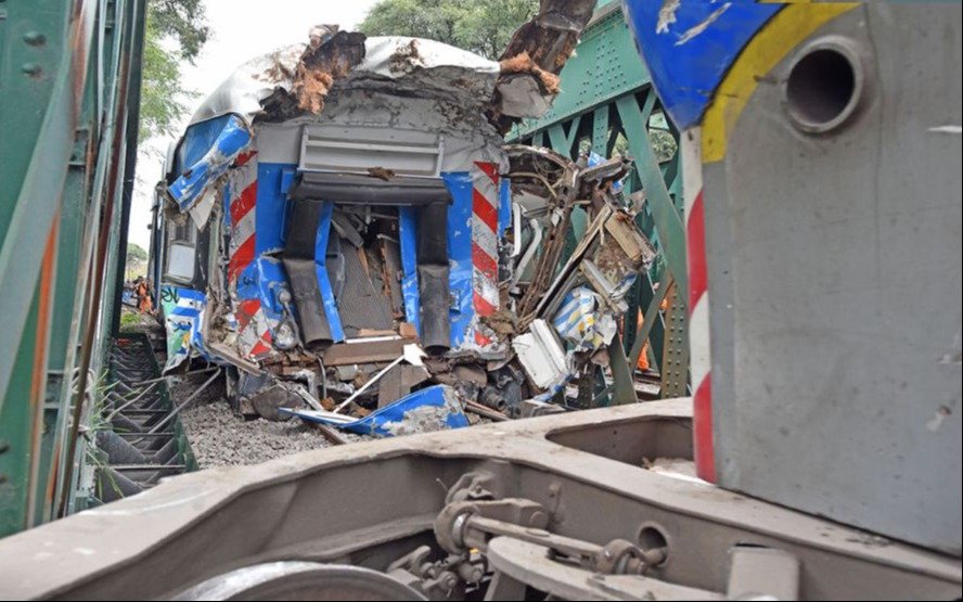 El Gobierno decreta emergencia ferroviaria tras el choque en Palermo: qué pasará con el servicio