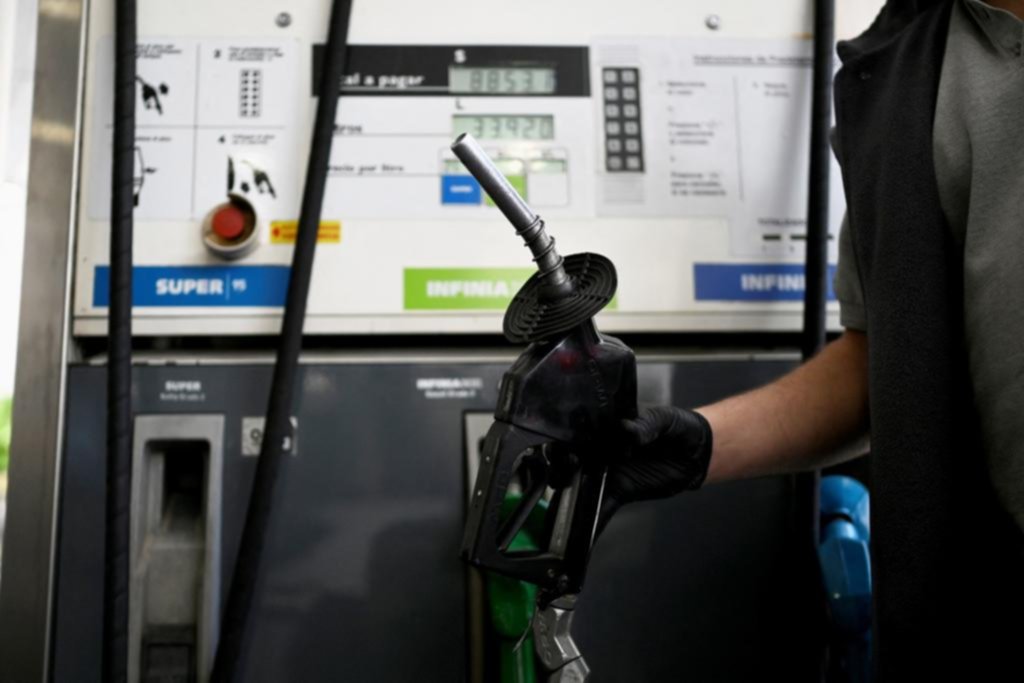 Podría subir el precio de los combustibles