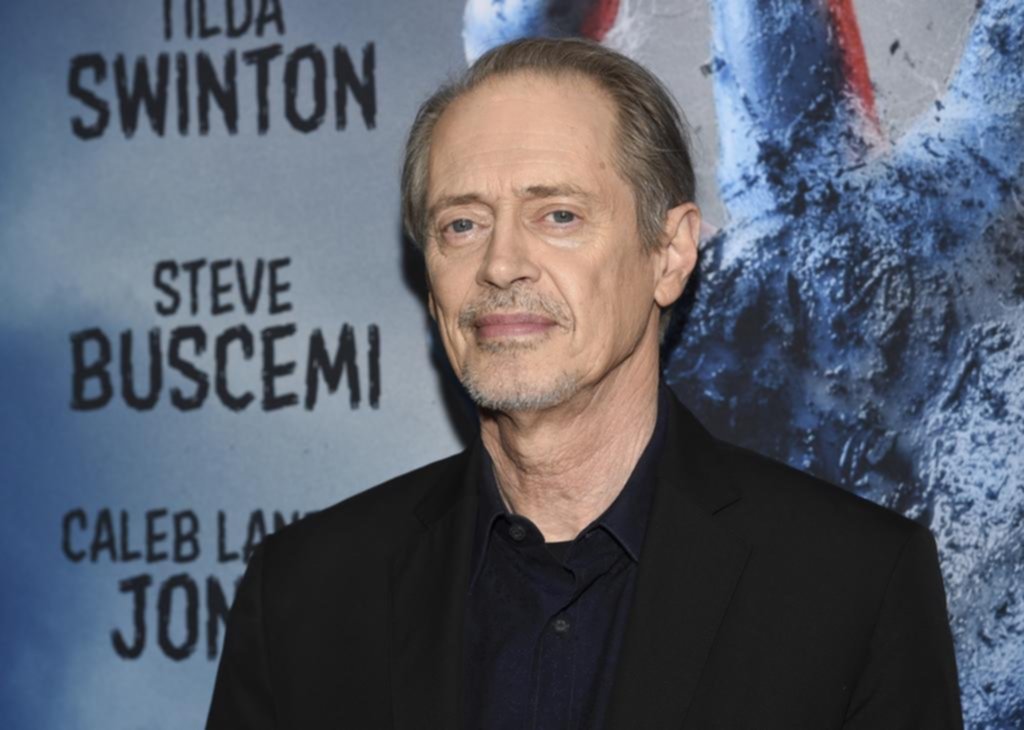 Atacaron a Steve Buscemi en Manhattan: está estable