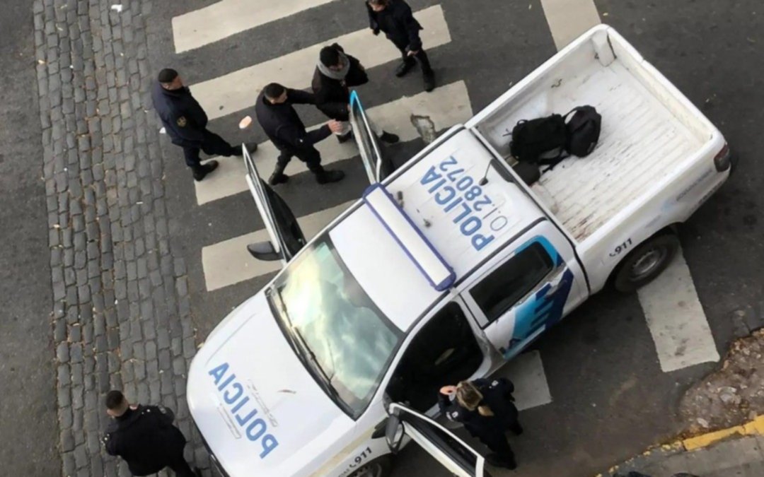 Vecinos persiguieron a un ladrón en el Centro de La Plata y lo golpearon