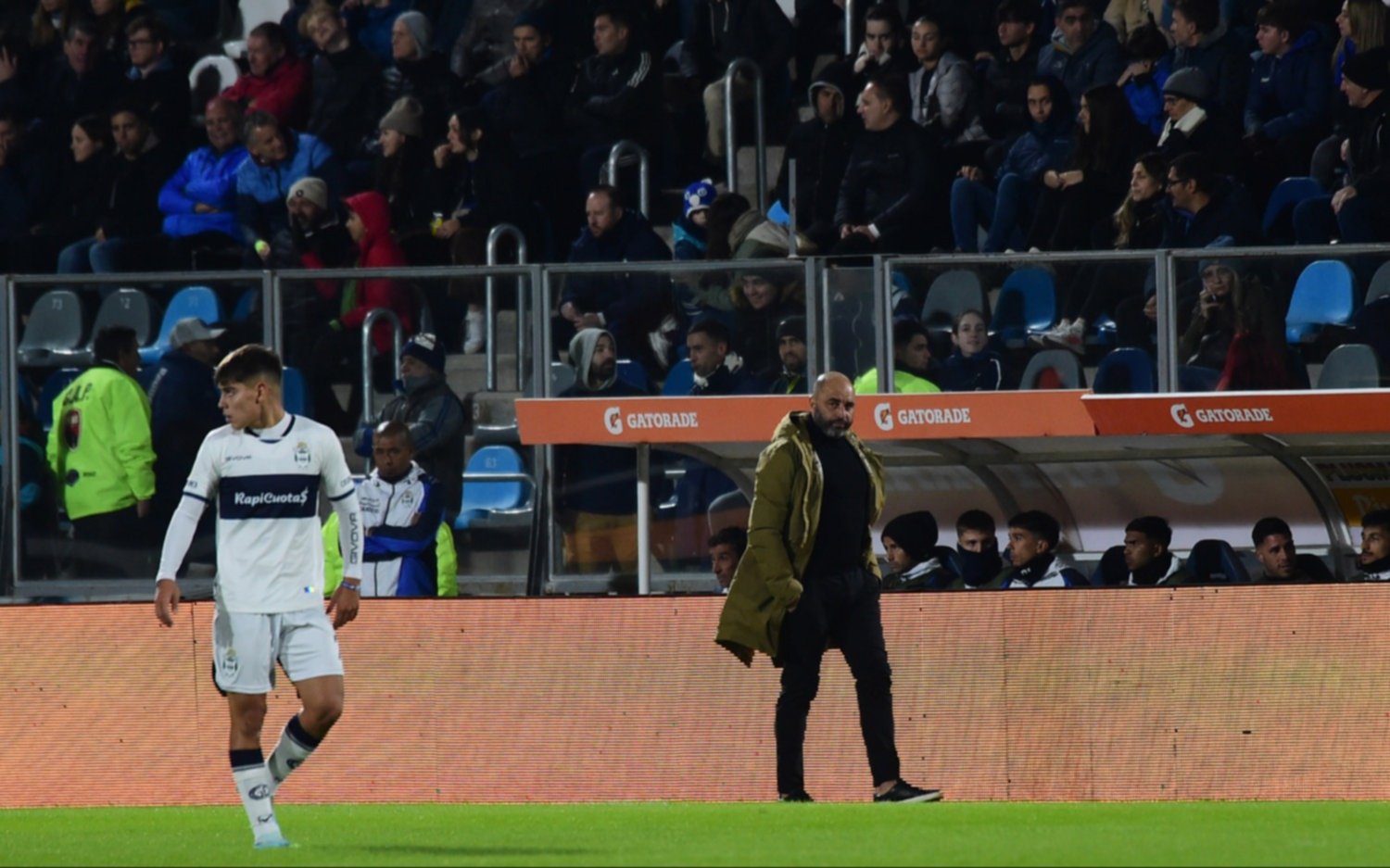 Técnico que debuta, gana: el debut de Méndez en Gimnasia y la comparación con sus antecesores