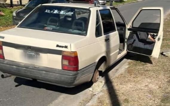 Desguazado: hallaron al Duna que había sido robado ayer y acusan a un hombre que tiene el mismo auto