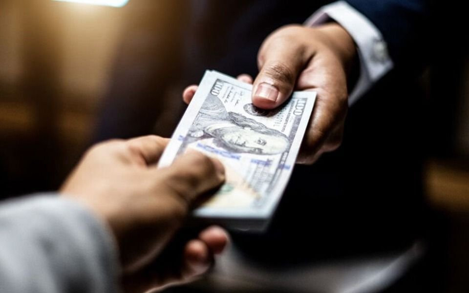 Claves de por qué sigue subiendo el dólar blue: a cuánto cerró este miércoles 15 de mayo