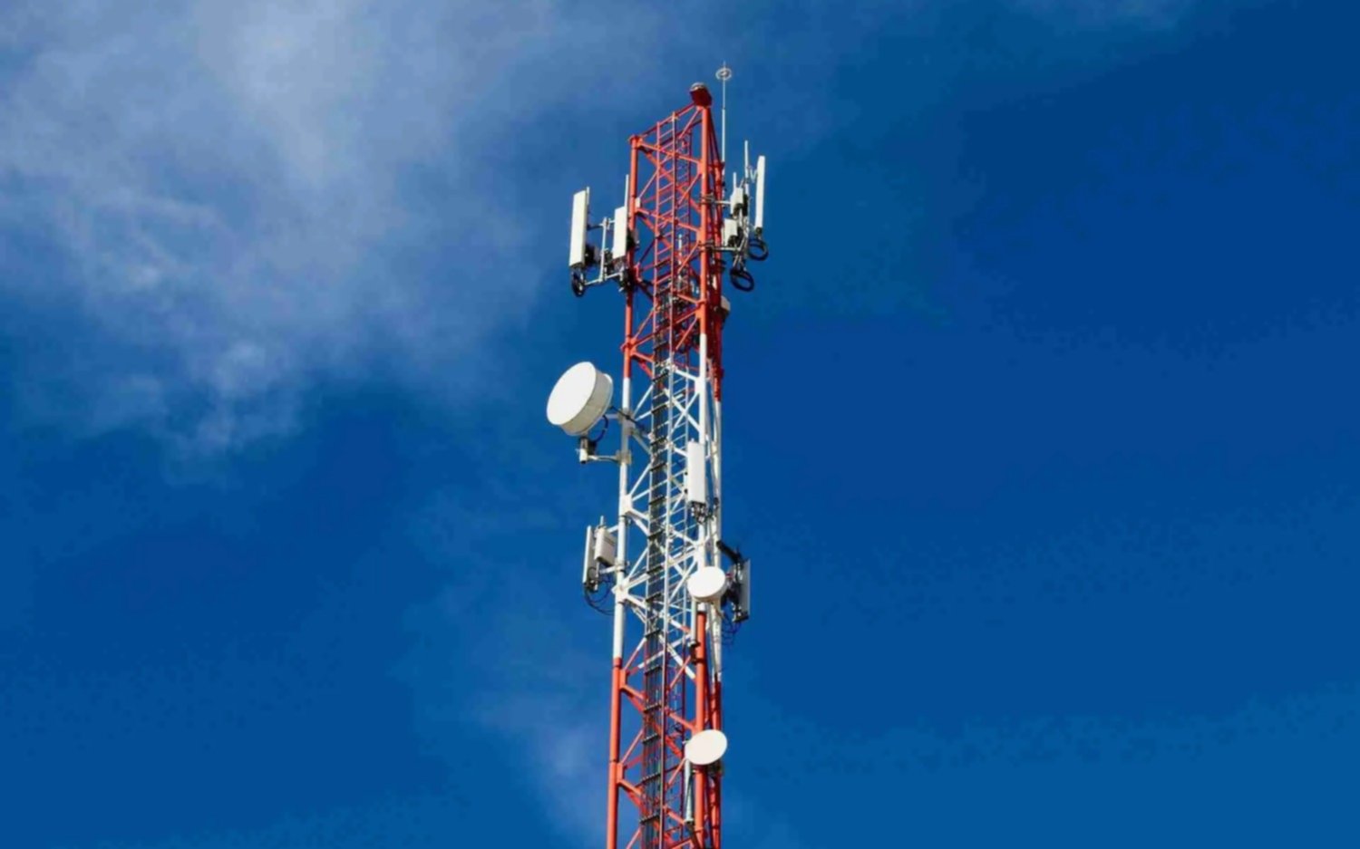 Telefónica sacará antena en Quilmes Oeste y pagará multa millonaria