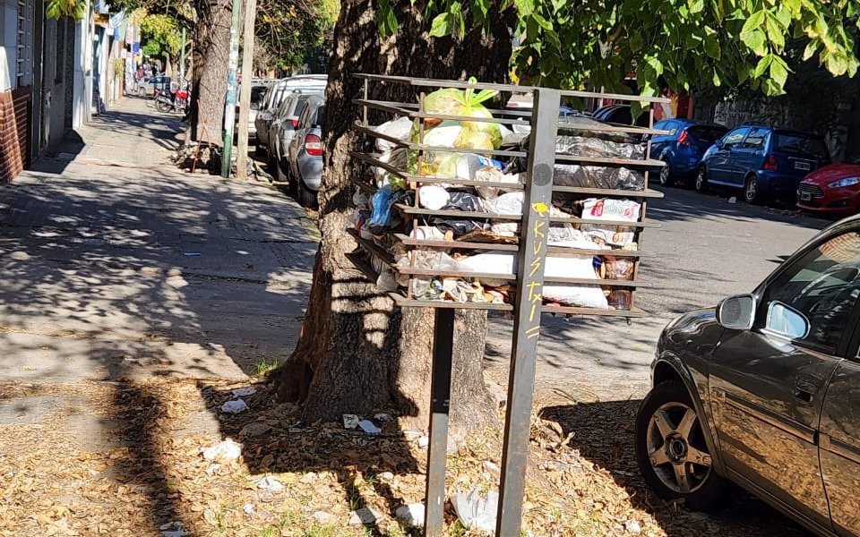 Acumulación de basura y olores en el barrio de La Terminal