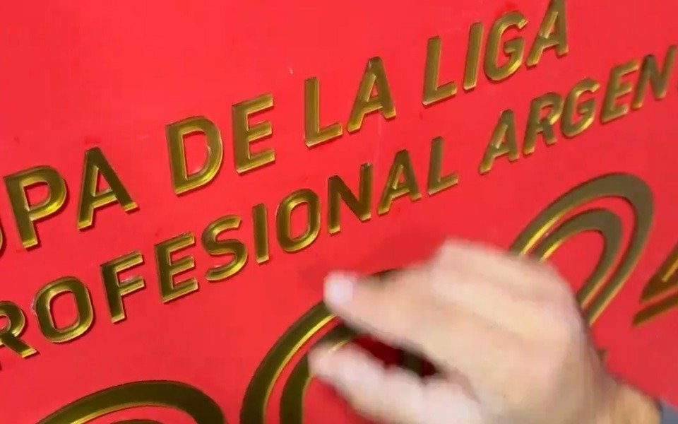 Estudiantes reveló el "verdadero pasillo del campeón" en UNO antes del partido con Riestra