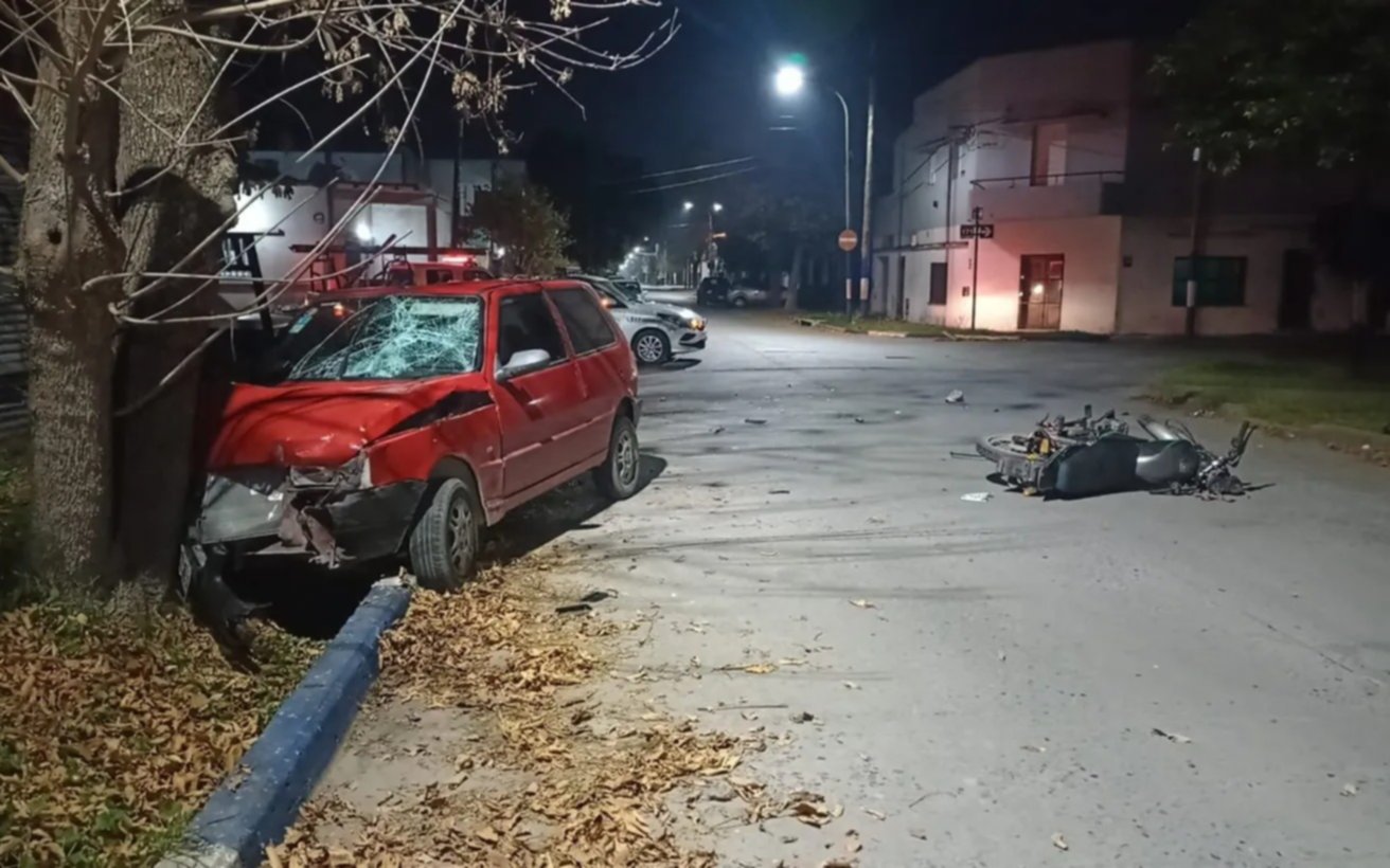 Fuerte choque en Berisso: dos adolescentes sufrieron graves heridas y fueron hospitalizados
