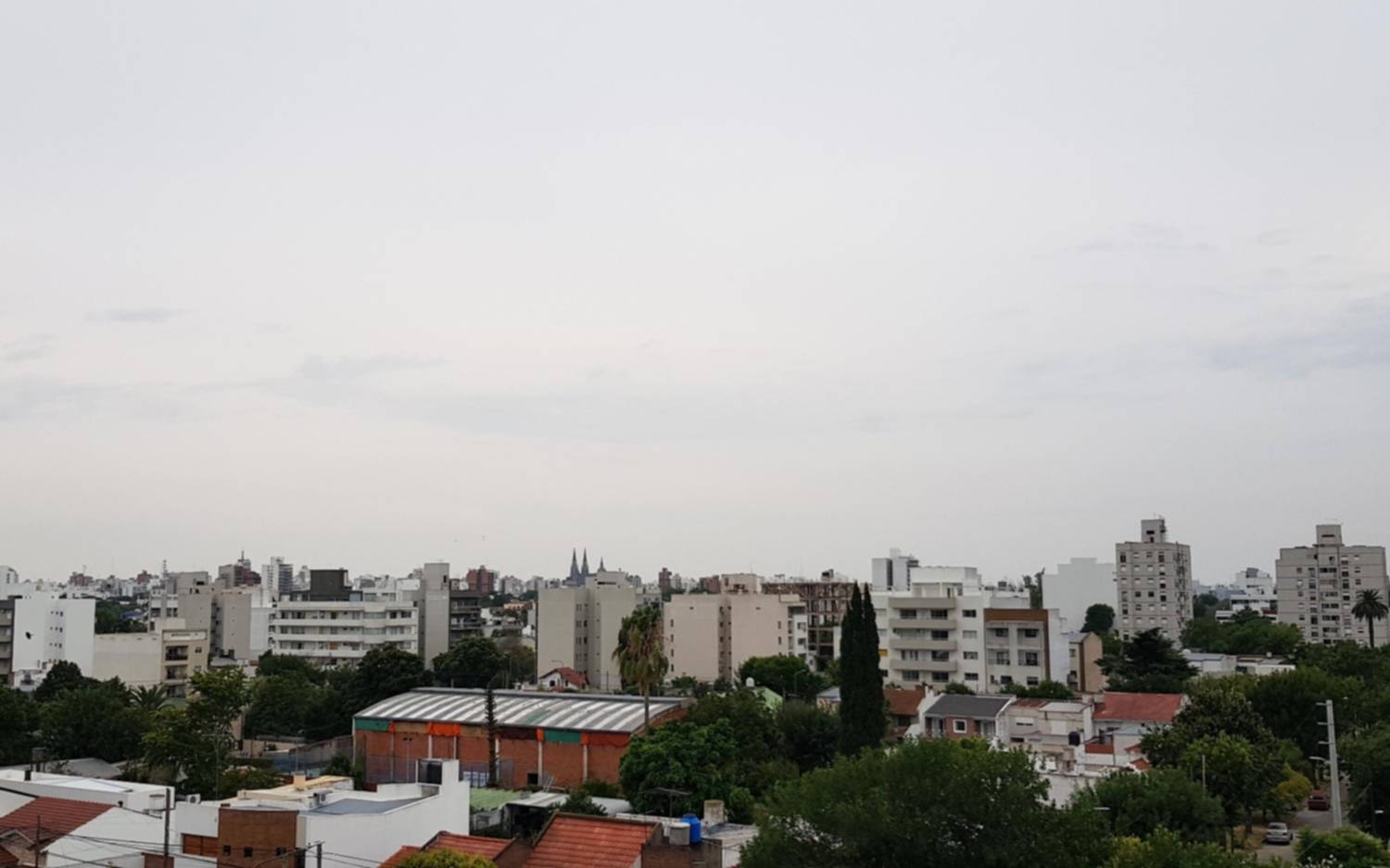 Con temperaturas frías, ¿podría nevar?: así seguirá el clima en La Plata según el Servicio Meteorológico Nacional