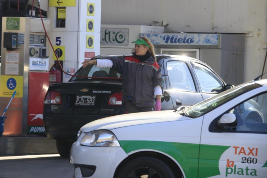 Marcha y amparo de los taxistas por la falta de GNC