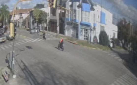 VIDEO. Una jubilada lucha por su vida tras ser atropellada