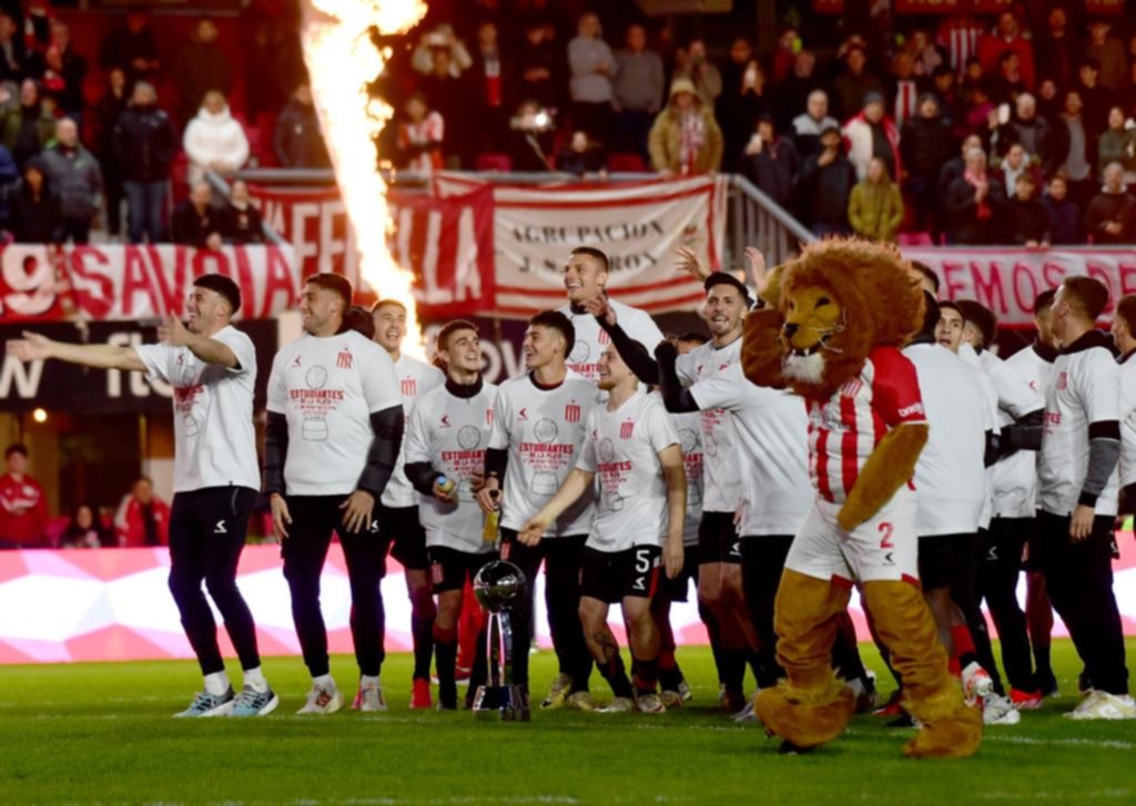 VIDEO. UNO recibió a los campeones y los hinchas siguen celebrando