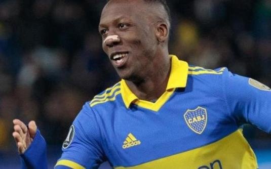 Boca confirmó que Advíncula se desgarró y tendrá para tres semanas de recuperación
