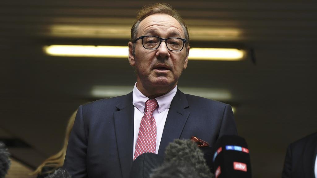 Aparecen nuevas acusaciones contra Spacey en una serie, y él responde