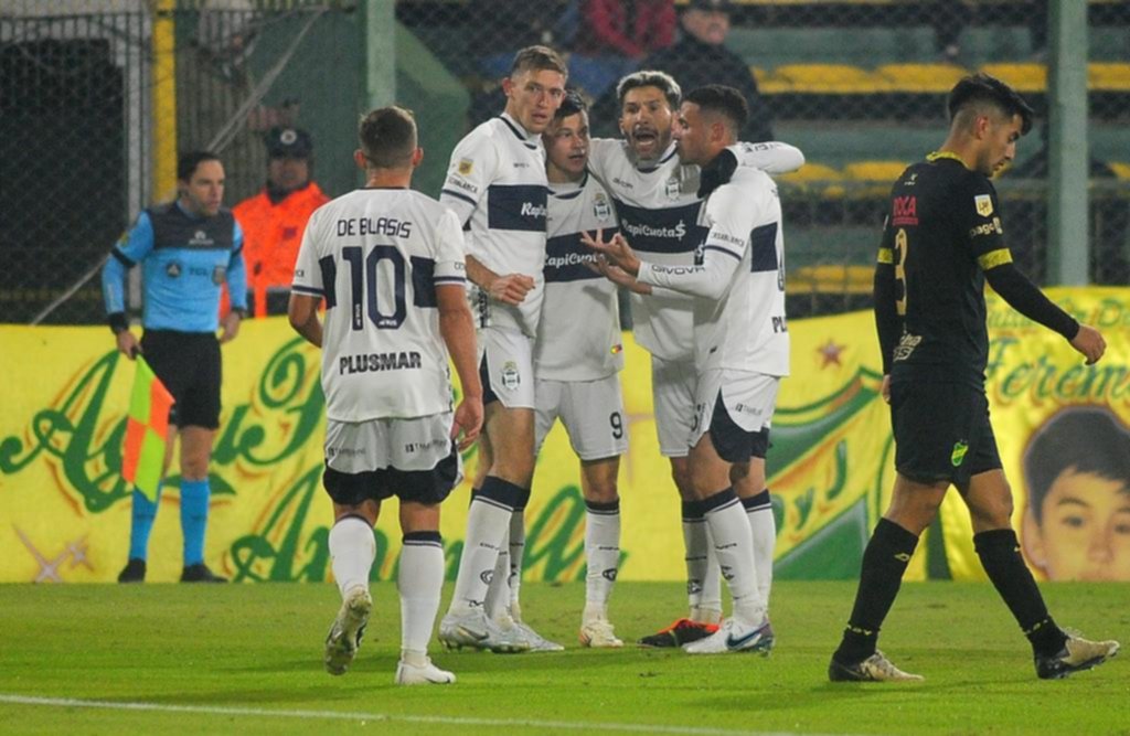 Gimnasia vs Atlético Tucumán.- El Lobo va por otro paso en la Copa Argentina y consolidar su nuevo juego