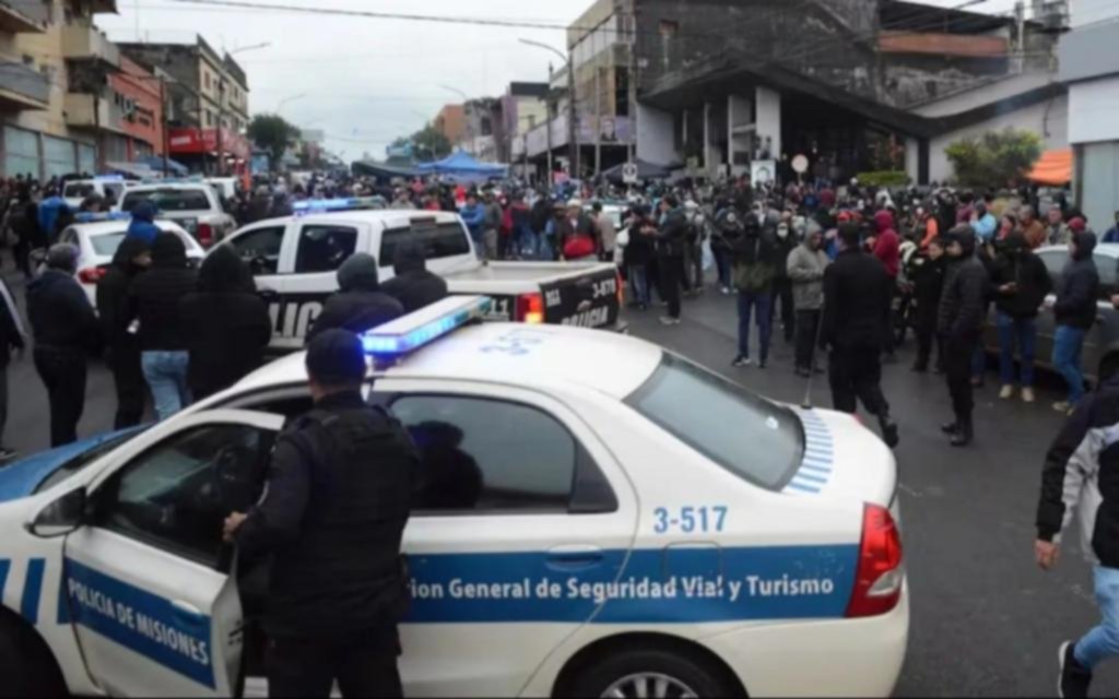 Nuevas protestas de policías y docentes por los salarios en Misiones