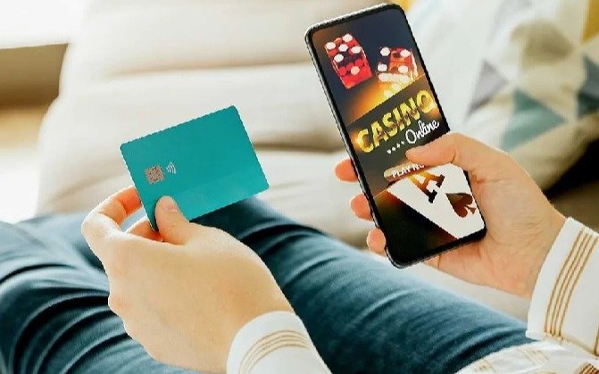 Quieren gritar "no va más": buscan frenar la adicción a las apuestas online de adolescentes en la Provincia