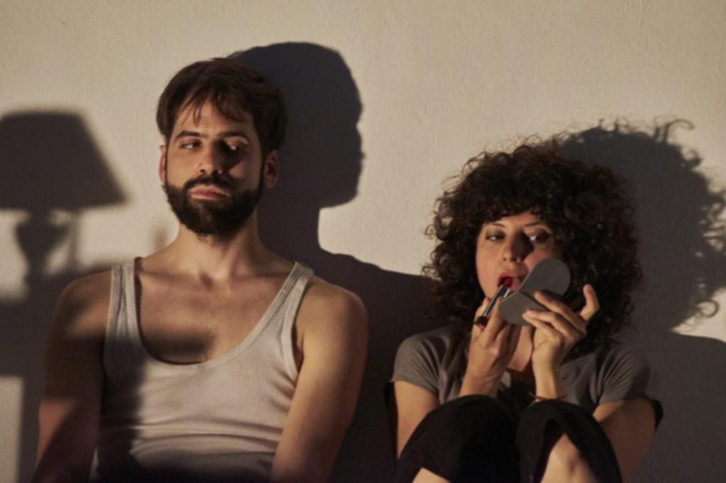 “Un mar, los besos”: La danza, el ensueño y la fricción del encuentro