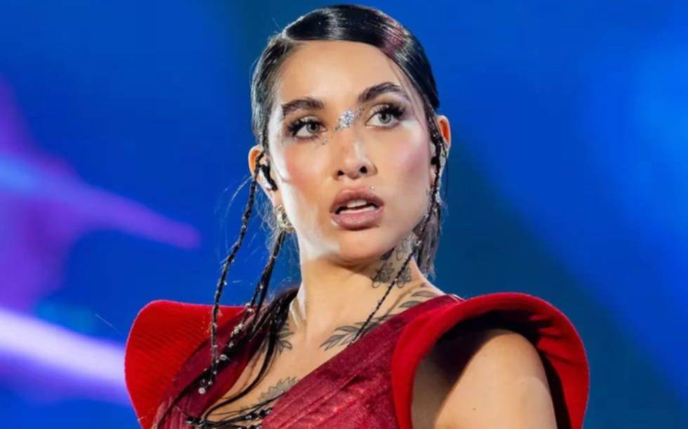 La tripera María Becerra, le contestó a una seguidora por tildarla de "villera": "Ridícula"
