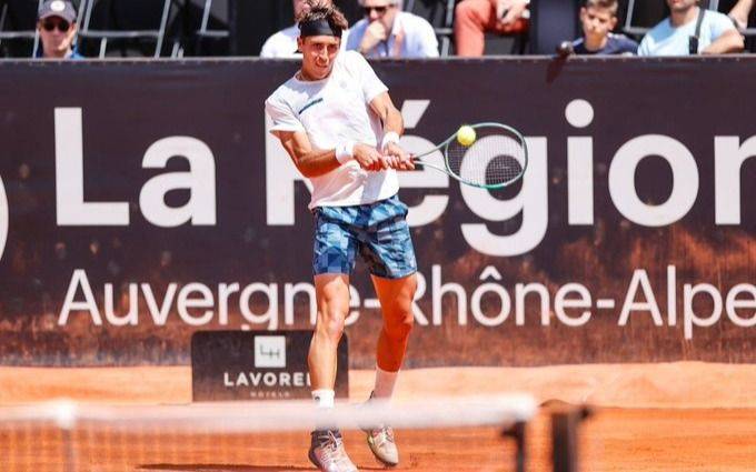 No pudo ser: el platense, Tomás Etcheverry, cayó en la final del ATP 250 de Lyon ante Giovanni Mpetshi Perricard