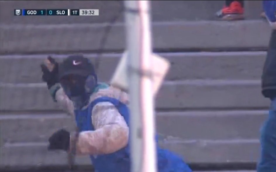 VIDEOS. El partido entre Godoy Cruz y San Lorenzo se suspendió por incidentes entre los hinchas y la Policía