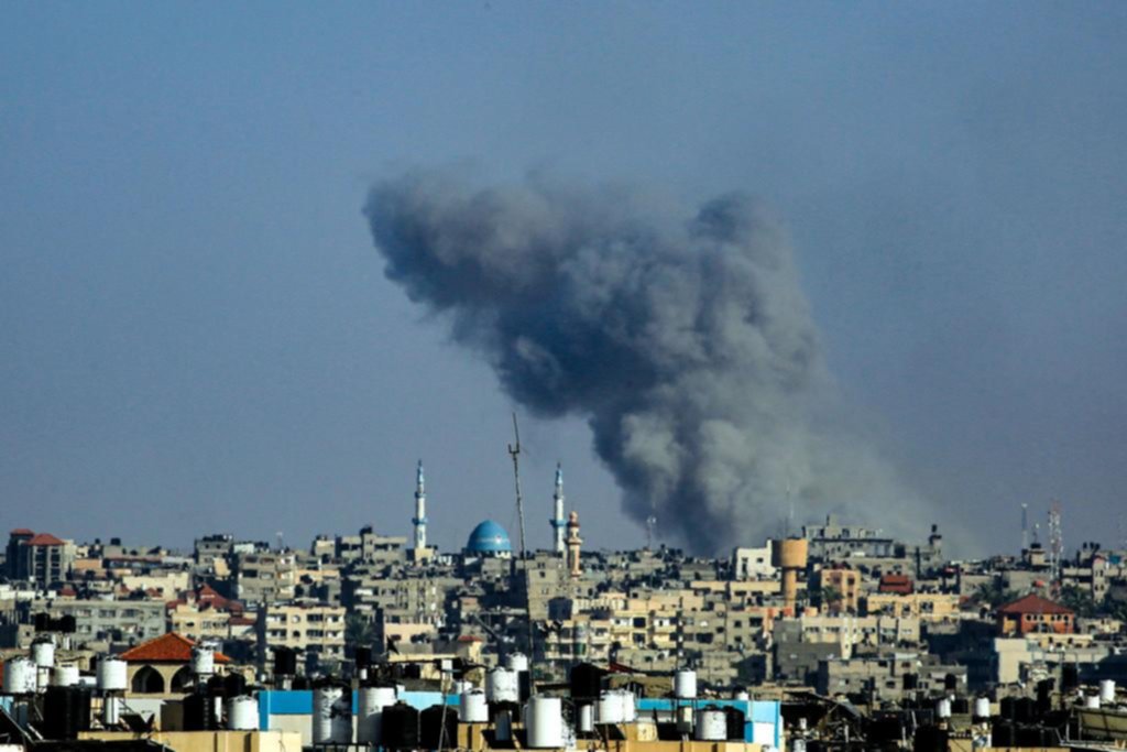 Sigue bombardeando: Israel no acata la orden de la ONU