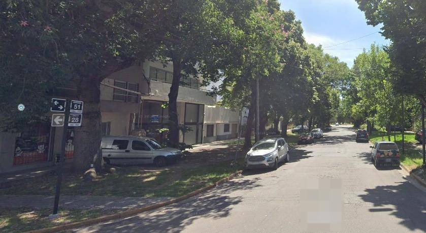 Motochorros atacaron a una ciclista para robarle