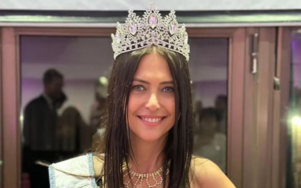 La platense Alejandra Rodríguez de 60 años, se quedó con el título de "Miss Rostro" en la final nacional de Miss Universo