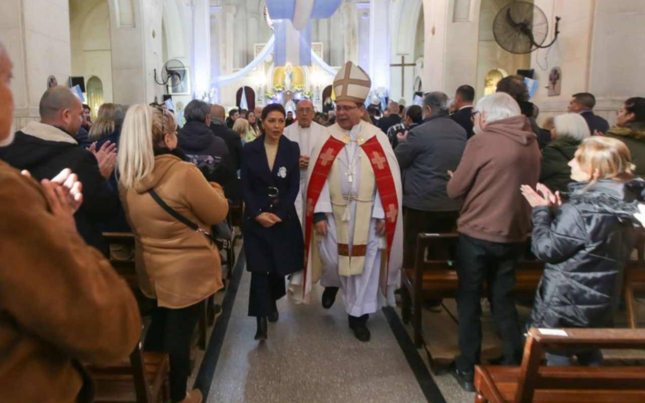 La intendenta Mendoza participó en el Tedeum de Quilmes