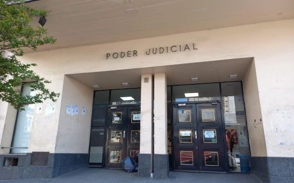 Condenan a no vidente acusado de abusar sexualmente de sus hijas