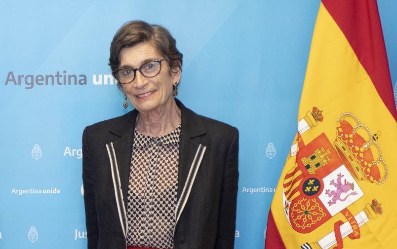 Destituyen a la embajadora española en Buenos Aires