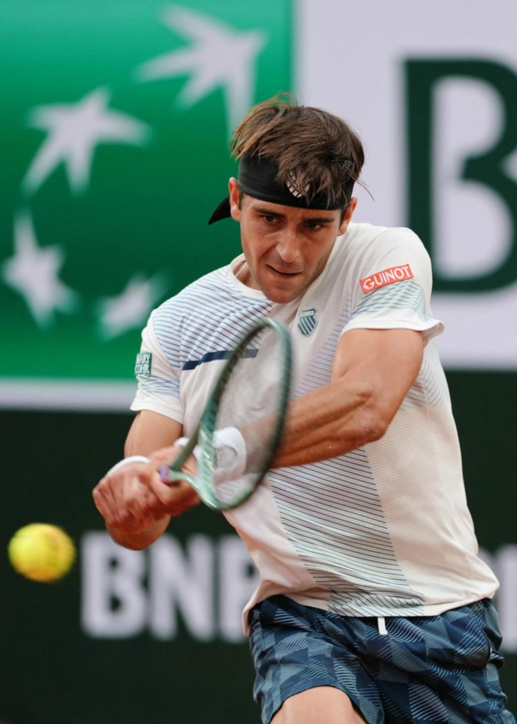 Tomy Etcheverry juega otro “clásico” para tratar de avanzar en Roland Garros