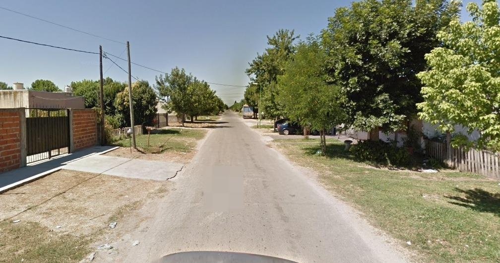 Gritos, 8 ladrones encapuchados y terror: fingen un allanamiento para copar una casa en La Plata