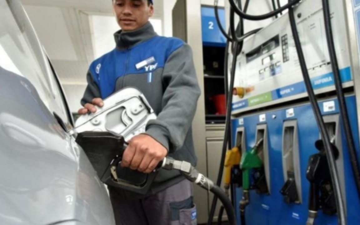 Bajó la nafta de YPF en La Plata: los nuevos precios que ya se aplican en las estaciones de servicio