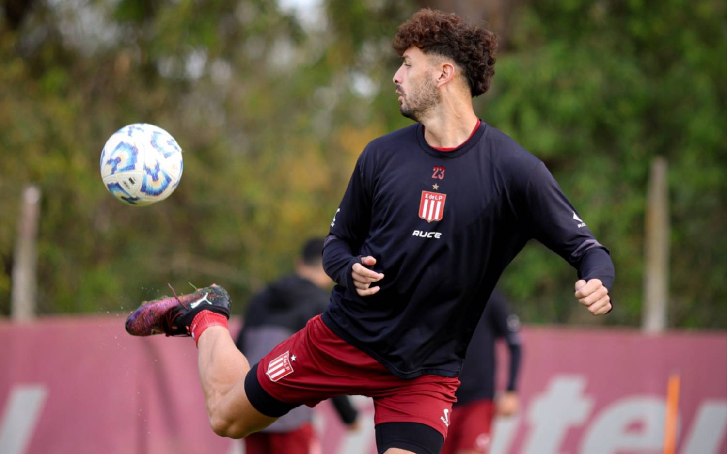 Estudiantes vs Argentinos Juniors.- El Pincha se prepara para buscar la clasificación en La Paternal: los convocados por Domínguez