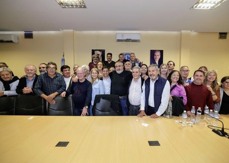 Gesto político de la CGT a Kicillof en medio de la disputa con Cristina