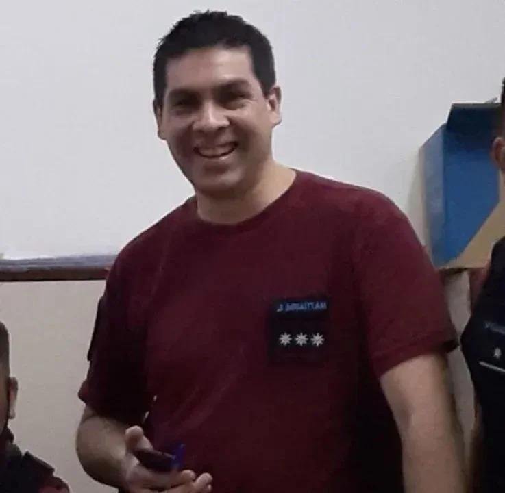 Dolor en la despedida a un policía caído en servicio