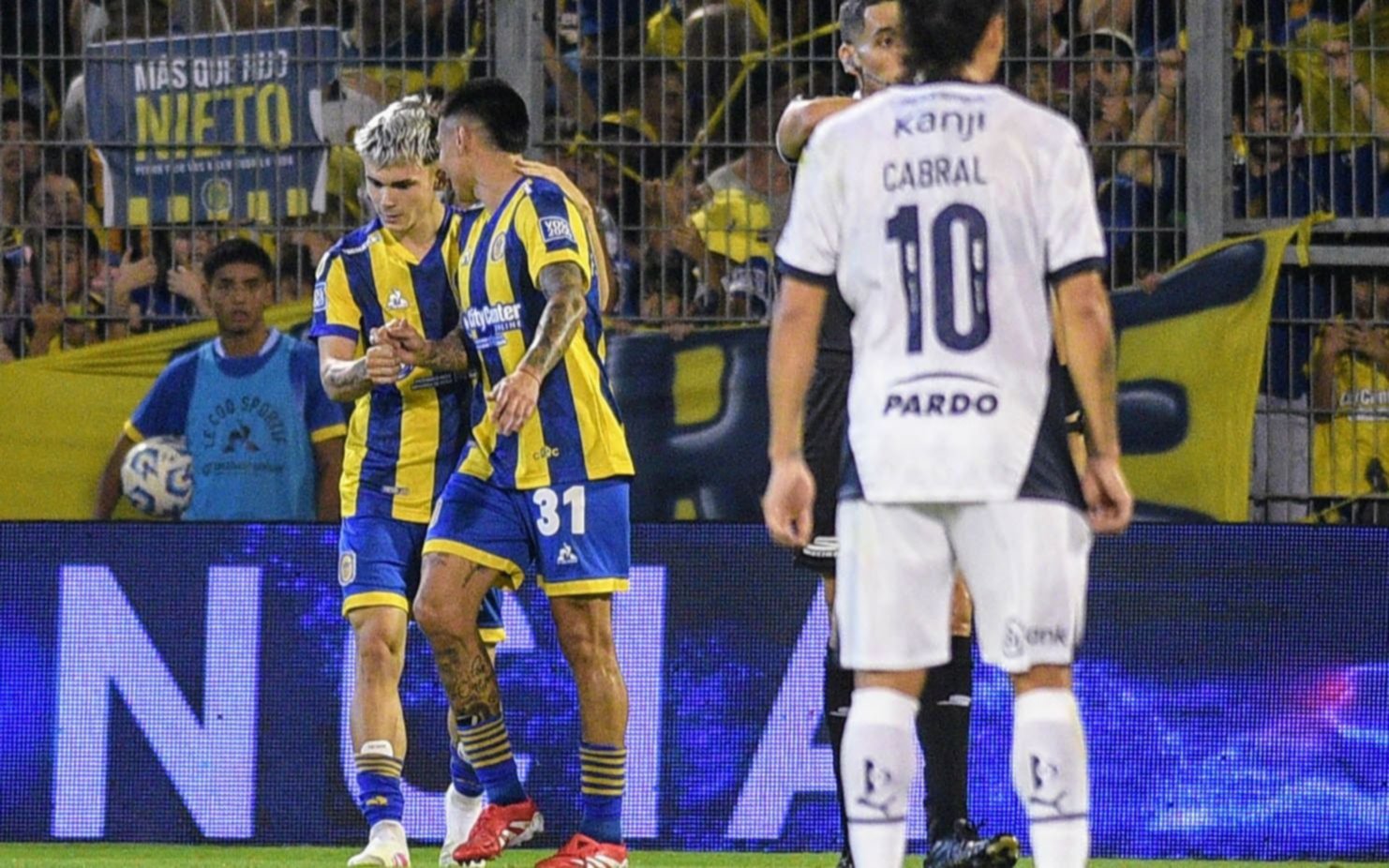 El Pincha tiene rival en los Playoffs: Rosario Central le ganó a los suplentes de Independiente y quedó primero