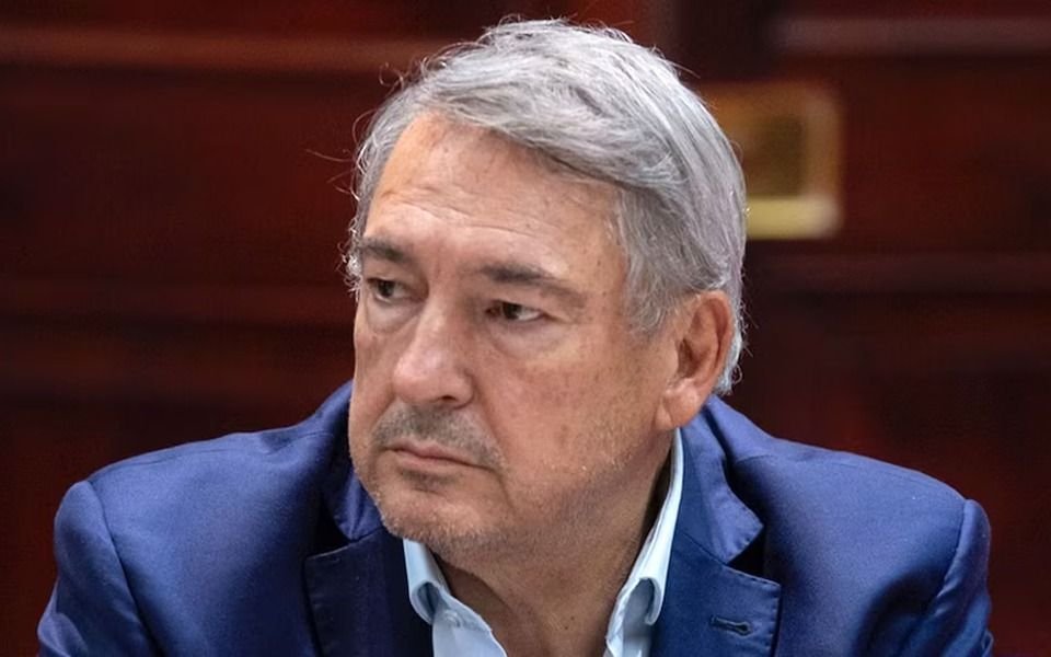 El caso D'Onofrio: investigan usaron una cancha de fútbol para "lavar dinero"