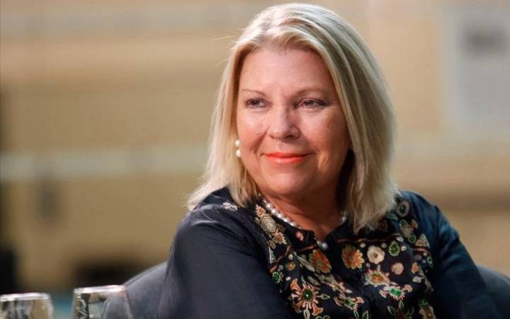 Carrió advirtió que en las elecciones "se juega el control republicano" de la Legislatura porteña